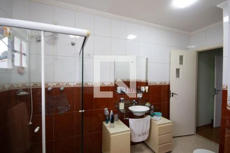Casa à venda com 319m², 7 quartos e 5 vagas Casa à venda com 319m², 7 quartos e 5 vagasBanheiro da Suite