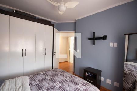 Casa à venda com 319m², 7 quartos e 5 vagas Casa à venda com 319m², 7 quartos e 5 vagasQuarto 2