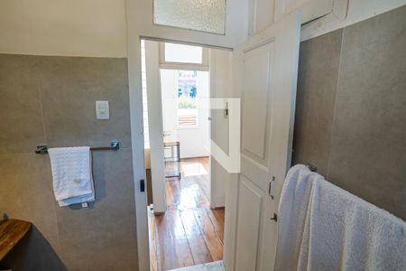 Casa para alugar com 300m², 4 quartos e 6 vagasBanheiro casa 2