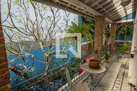 Casa para alugar com 300m², 4 quartos e 6 vagasVaranda