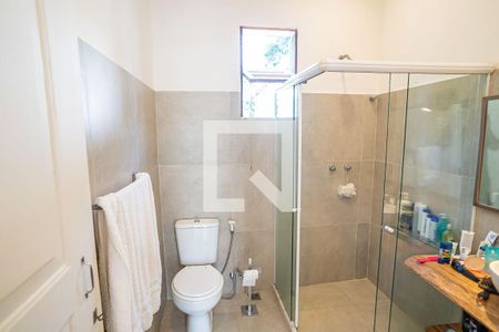 Casa para alugar com 300m², 4 quartos e 6 vagasBanheiro casa 2