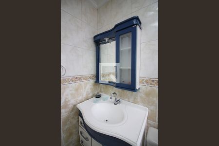 Casa à venda com 240m², 3 quartos e 4 vagasBanheiro Social