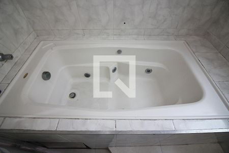Casa à venda com 240m², 3 quartos e 4 vagasQuarto 1 - Suíte Banheiro 