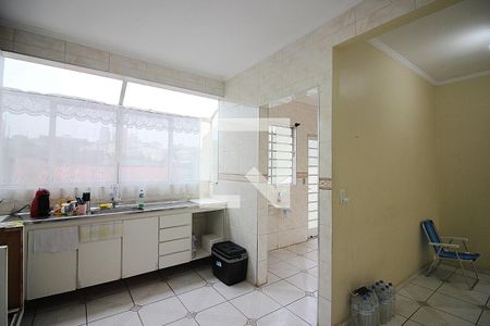 Casa à venda com 240m², 3 quartos e 4 vagasCozinha 