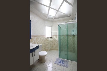 Casa à venda com 240m², 3 quartos e 4 vagasBanheiro Social