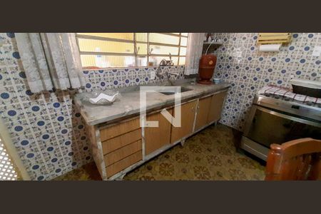 Casa à venda com 400m², 3 quartos e 4 vagas Casa à venda com 400m², 3 quartos e 4 vagasCozinha