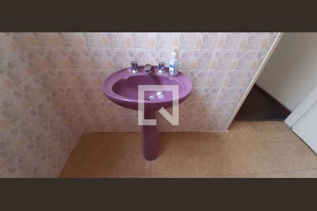 Casa à venda com 400m², 3 quartos e 4 vagas Casa à venda com 400m², 3 quartos e 4 vagasBanheiro 2