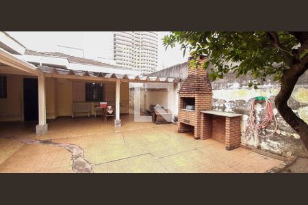 Casa à venda com 400m², 3 quartos e 4 vagas Casa à venda com 400m², 3 quartos e 4 vagasQuintal