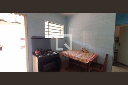 Casa à venda com 400m², 3 quartos e 4 vagas Casa à venda com 400m², 3 quartos e 4 vagasEdícula