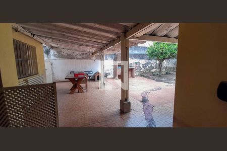 Casa à venda com 400m², 3 quartos e 4 vagas Casa à venda com 400m², 3 quartos e 4 vagasQuintal