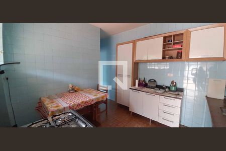 Casa à venda com 400m², 3 quartos e 4 vagas Casa à venda com 400m², 3 quartos e 4 vagasEdícula