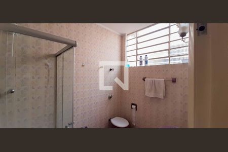 Casa à venda com 400m², 3 quartos e 4 vagas Casa à venda com 400m², 3 quartos e 4 vagasBanheiro 2