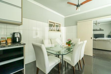 Casa à venda com 360m², 4 quartos e 3 vagasCozinha