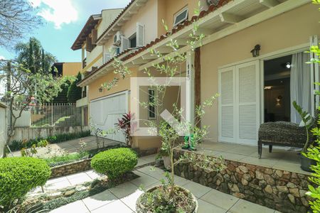 Casa à venda com 360m², 4 quartos e 3 vagasFachada