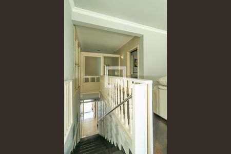 Casa à venda com 360m², 4 quartos e 3 vagasEscada