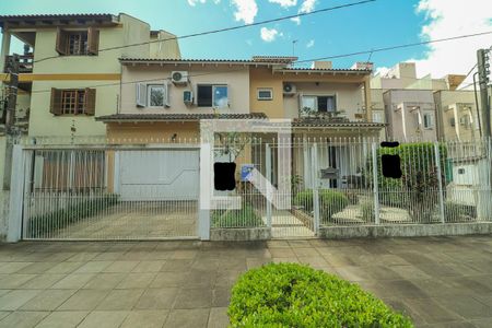 Casa à venda com 360m², 4 quartos e 3 vagasFachada