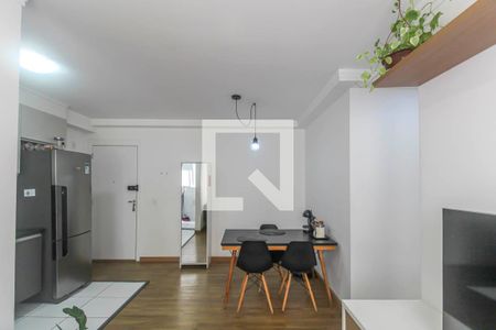 Sala/Cozinha de apartamento para alugar com 1 quarto, 37m² em Vila Graciosa, São Paulo
