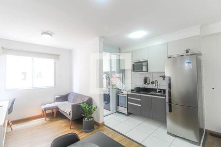 Sala/Cozinha de apartamento para alugar com 1 quarto, 37m² em Vila Graciosa, São Paulo