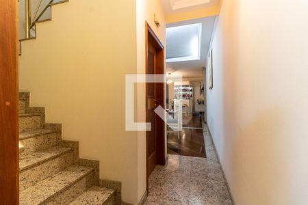 Casa à venda com 149m², 3 quartos e 2 vagas Casa à venda com 149m², 3 quartos e 2 vagasCorredor