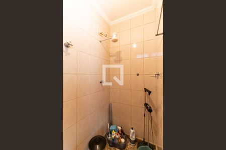 Casa à venda com 149m², 3 quartos e 2 vagas Casa à venda com 149m², 3 quartos e 2 vagasBanheiro da Edícula