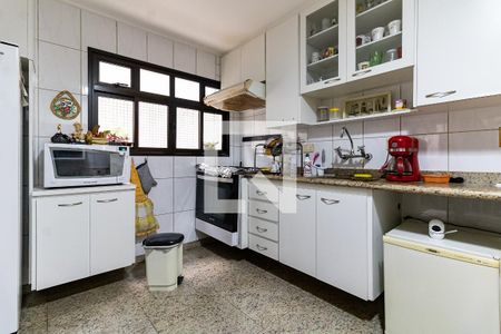 Casa à venda com 149m², 3 quartos e 2 vagas Casa à venda com 149m², 3 quartos e 2 vagasCozinha