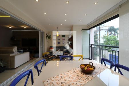 Apartamento à venda com 201m², 3 quartos e 3 vagasVaranda Gourmet