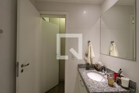 Apartamento à venda com 201m², 3 quartos e 3 vagasBanheiro da Suíte 2