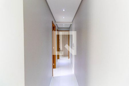 Corredor de apartamento para alugar com 2 quartos, 45m² em Jardim Colonial, São Paulo