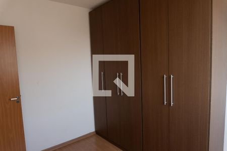 quarto 1 de apartamento para alugar com 2 quartos, 44m² em Chacaras Reunidas Santa Terezinha, Contagem
