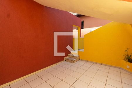 Casa à venda com 300m², 5 quartos e 1 vagaQuintal casa 1