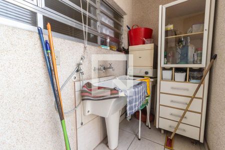 Casa à venda com 300m², 5 quartos e 1 vagaÁrea de serviço casa 2