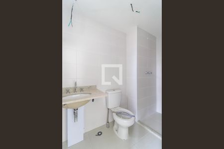 Apartamento à venda com 109m², 2 quartos e 2 vagasBanheiro da Suíte 2