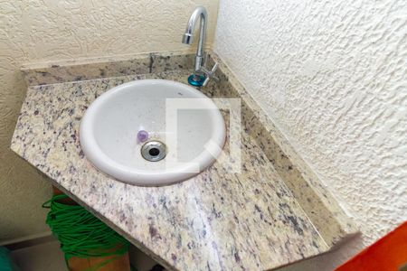 Casa de condomínio à venda com 112m², 2 quartos e 2 vagasBanheiro 3 Lavabo