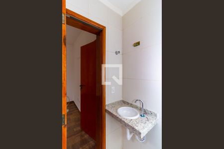 Casa de condomínio à venda com 112m², 2 quartos e 2 vagasBanheiro da Suíte 2