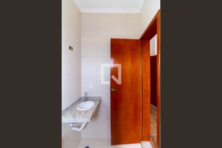 Casa de condomínio à venda com 112m², 2 quartos e 2 vagasBanheiro da Suíte 1