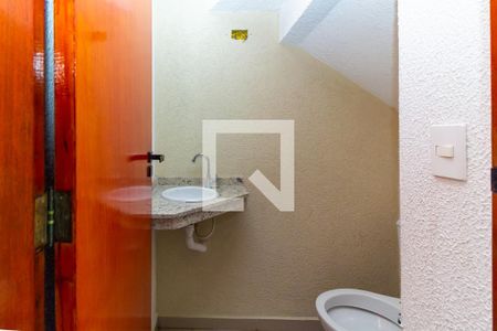 Casa de condomínio para alugar com 112m², 2 quartos e 2 vagasLavabo