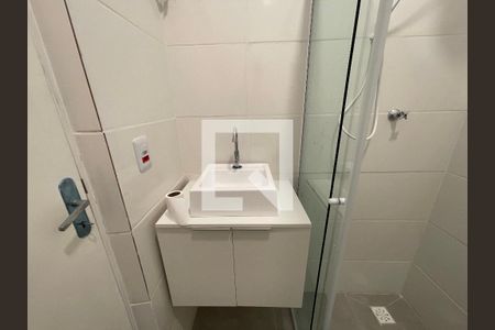 Banheiro Social de casa para alugar com 1 quarto, 24m² em Vila Butantã, São Paulo