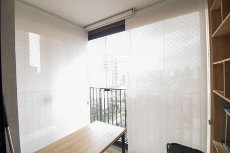 Studio para alugar com 26m², 1 quarto e sem vaga Studio para alugar com 26m², 1 quarto e sem vagaVaranda