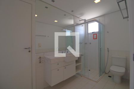 Apartamento à venda com 433m², 4 quartos e 5 vagasBanheiro da suíte 2