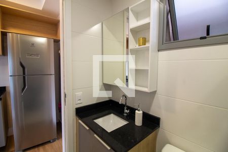 Banheiro de kitnet/studio à venda com 1 quarto, 25m² em Jardim das Acácias, São Paulo