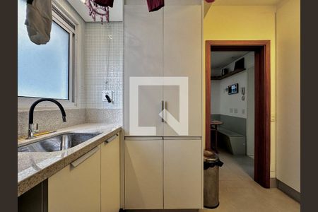 Apartamento à venda com 134m², 3 quartos e 2 vagasÁrea de Serviço