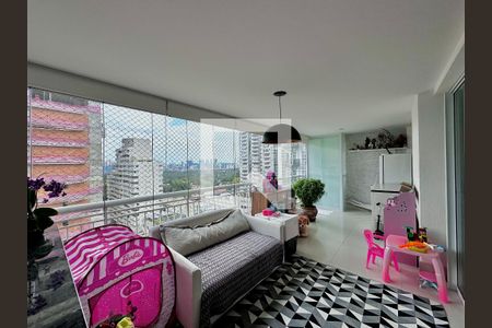 Varanda Sala de apartamento à venda com 3 quartos, 134m² em Santo Amaro, São Paulo