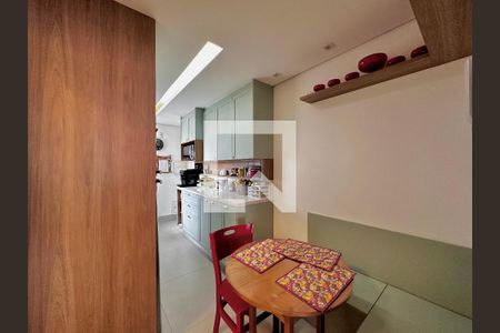 Apartamento à venda com 134m², 3 quartos e 2 vagasCozinha