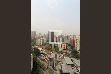 Apartamento à venda com 358m², 4 quartos e 4 vagasVista da Suíte 2