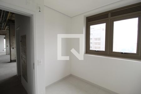 Apartamento à venda com 358m², 4 quartos e 4 vagasQuarto de Serviço