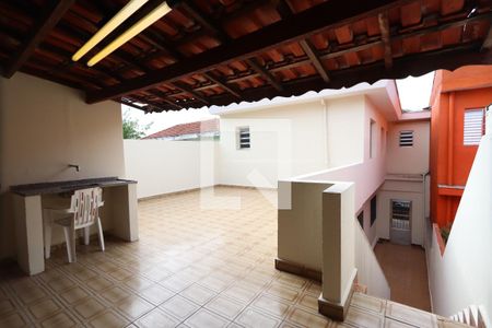 Casa à venda com 240m², 5 quartos e 2 vagasSolário