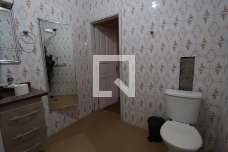 Casa à venda com 240m², 5 quartos e 2 vagasBanheiro de baixo