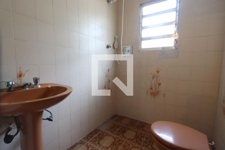 Casa à venda com 240m², 5 quartos e 2 vagasBanheiro de cima