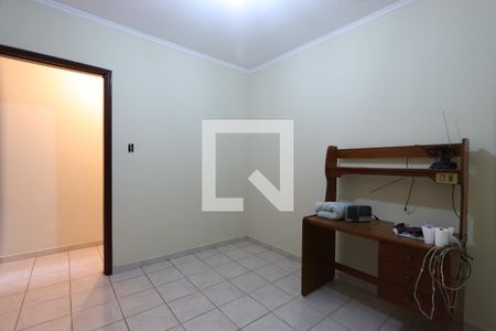 Casa à venda com 240m², 5 quartos e 2 vagasQuarto 3
