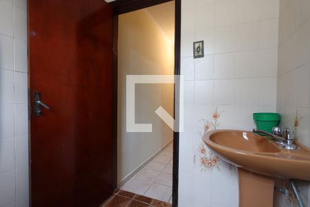 Casa à venda com 240m², 5 quartos e 2 vagasBanheiro de cima